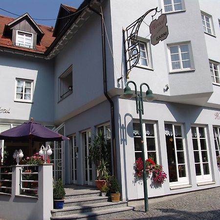 Hotel am Schloss Neuenstein Exterior foto