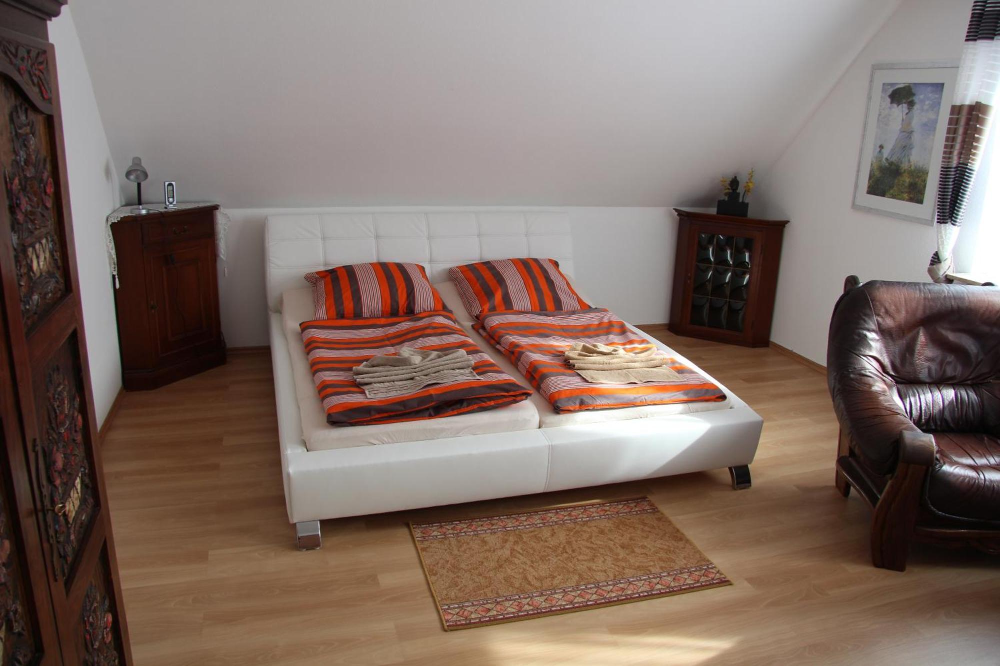 Hotel am Schloss Neuenstein Zimmer foto